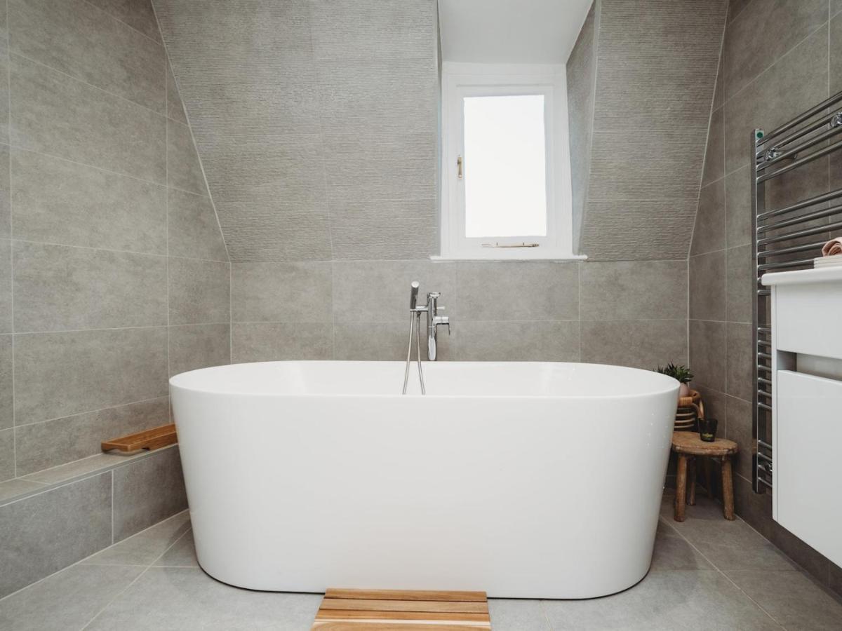 Ferienwohnung Pass The Keys Stylish 2 Bed Eco Flat In The Heart Of Bath Exterior foto