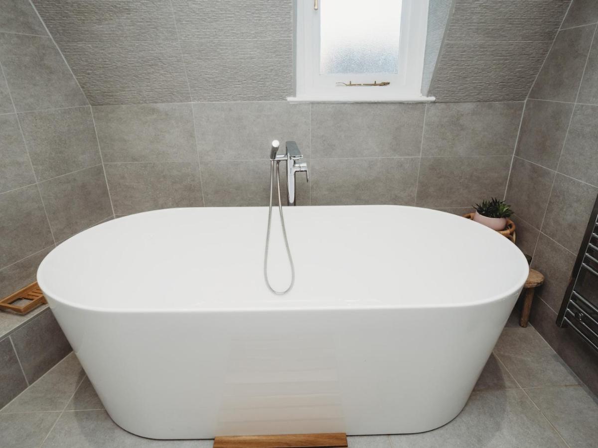 Ferienwohnung Pass The Keys Stylish 2 Bed Eco Flat In The Heart Of Bath Exterior foto